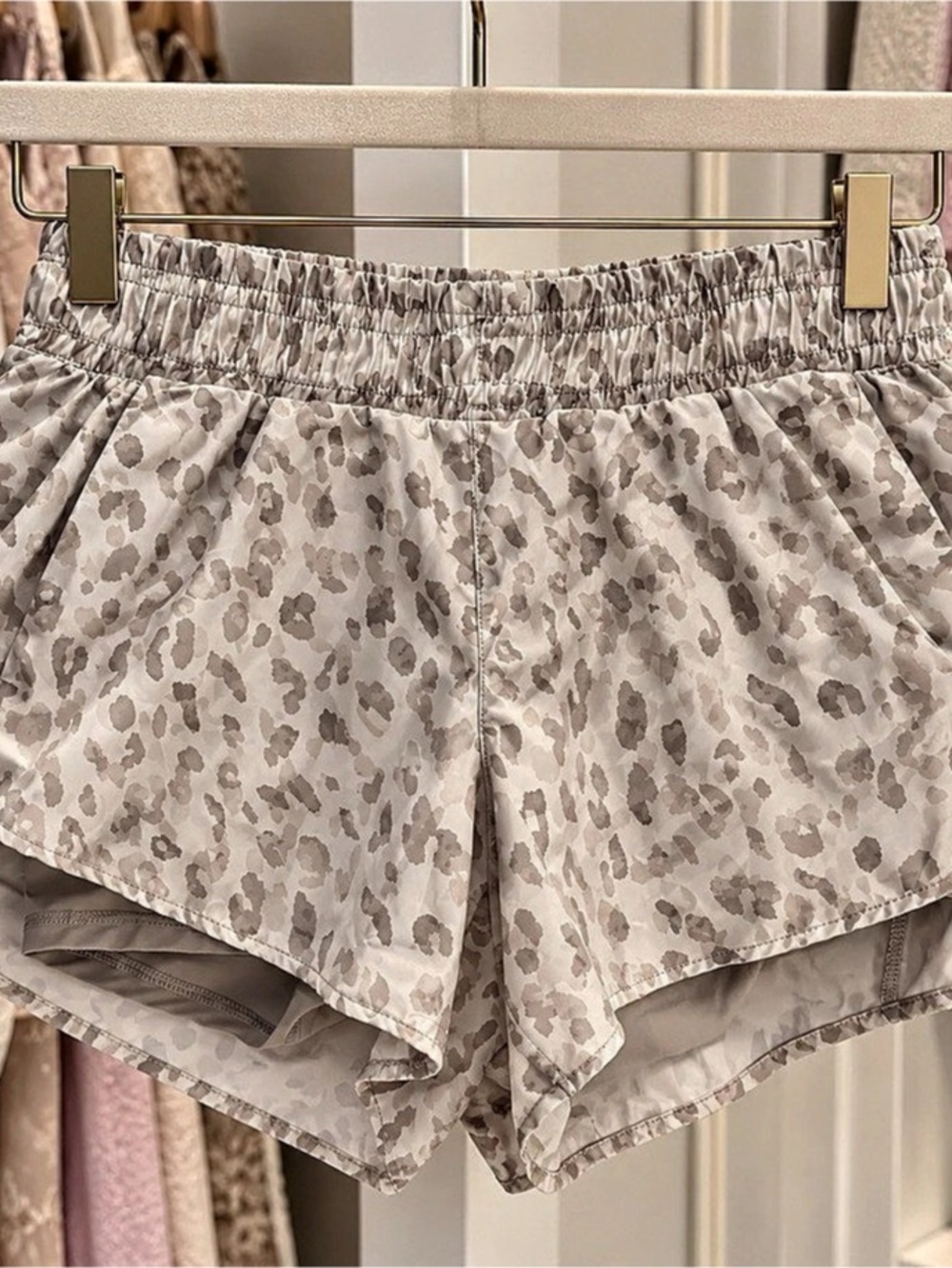 Nike Girls Animal Print Shorts Size Small Like New